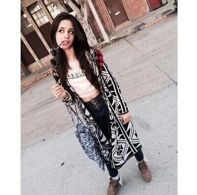 Fakingherrrr's profile picture. YOU GUYS ARE TOO DUMB FOR ME                                              [|INSERTS MIDDLE FINGER EMOJI|] BYE HOES