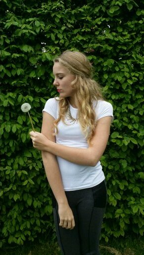 xheyamber's profile picture. x