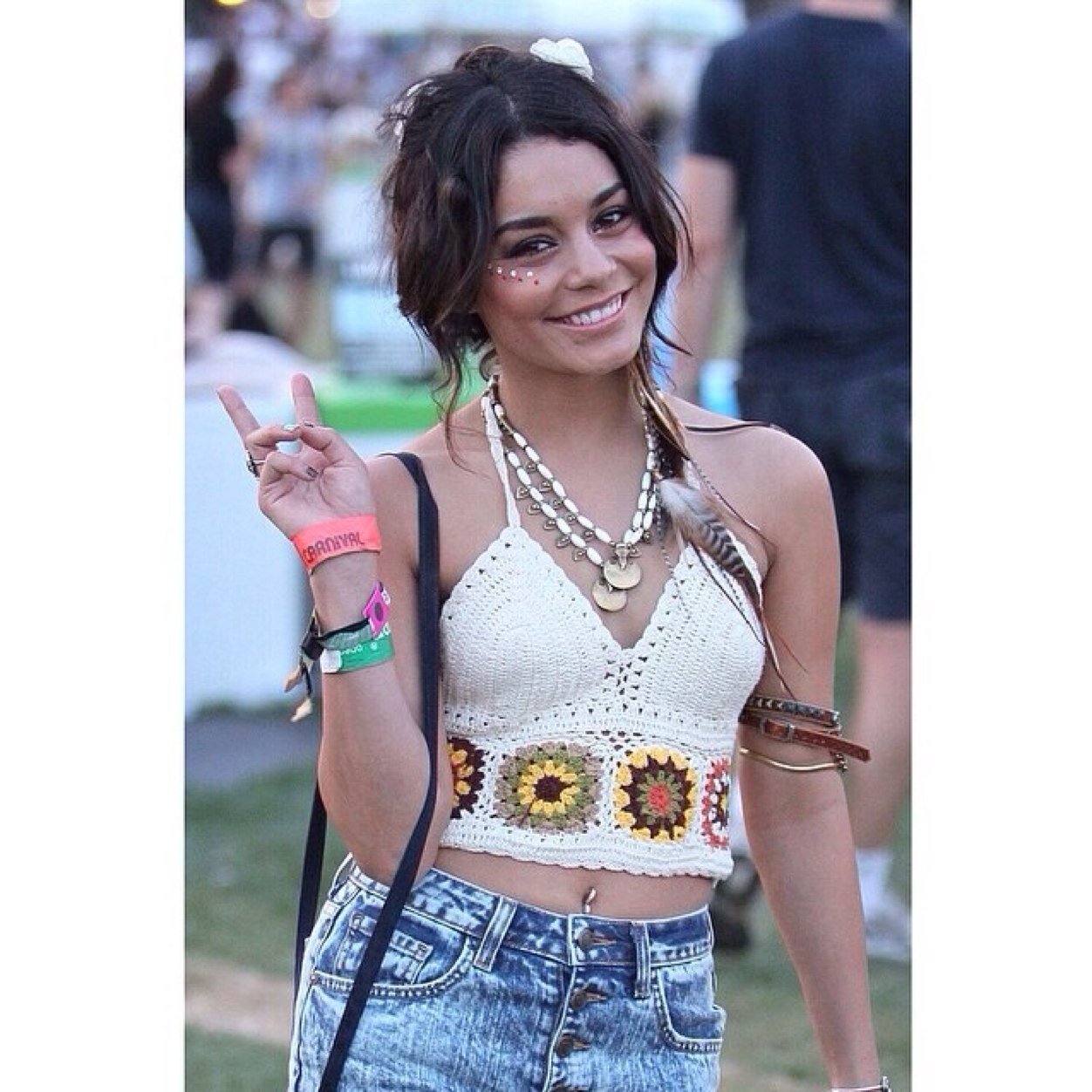 mdnighmmries's profile picture. { boybands and magcon boys are my perdition. }