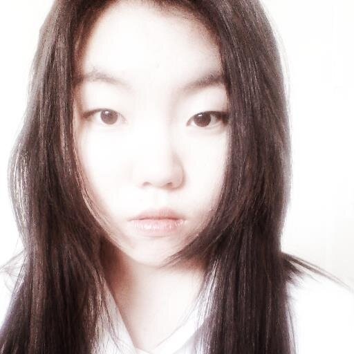 Fashion/art/lifestyle blog. 17 years old, South Korean. Talk to me, ask me anything! Collaboration suggestions are welcome.