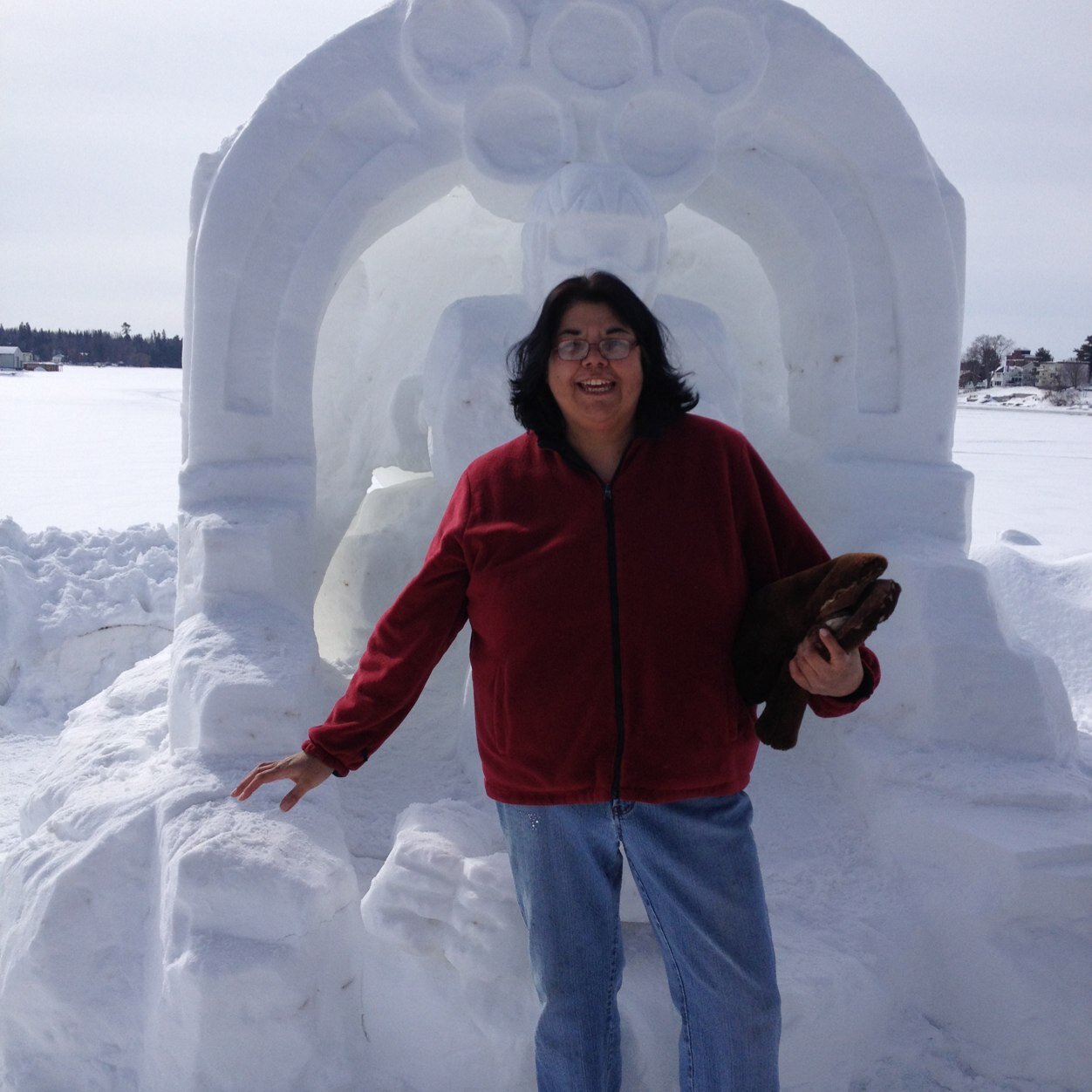 Part time Announcer 89.5 the Lake Sat & Sun & stats- hand drummer - bannock baker-mom of 1.
