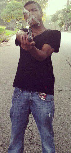 2000 LOYAL NIGGAS ........N A MILLION FAKE NIGGAS N FAKE XITCHS