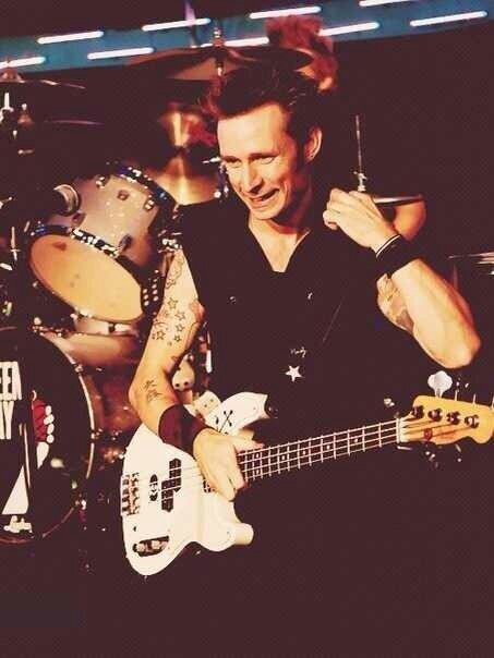 #Supernatural; #GreenDay #Rock