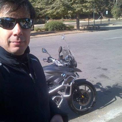 Periodista, trabajando en Valparaíso, antes un gran paso por Antofagasta y breve recorrido por el sur. Manana, no tengo idea...