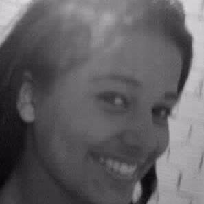 eai vim aqui dize que essa fea é muito inportante pra mim... não conheço a muito tempo mais ja considero um bocadão s2
te amooo feaaa szszszs 3333