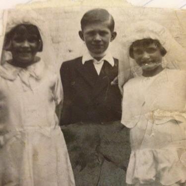 BuildFamilyTree's profile picture. Have you always wanted to discover your family history? Find out about your ancestors life? Lets Us at Build A Family Tree Help