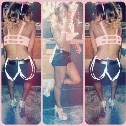 21yrs old. 
#teamTaurus 
#teamSlimFinee #teamIRepTruGuttaEnt 
Follow Me On IG r Kik A Real Bitch :  @Its_Shanese