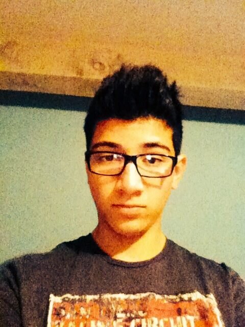 Reddetazmanie's profile picture. J'aime le DE,16 ans, Celib ;P