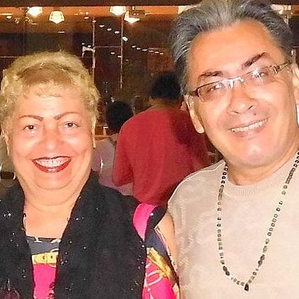 J. Ury Latino Diaz
Periodista y locutor del espectàculo y la faràndula.
Panamà (el decano actual)