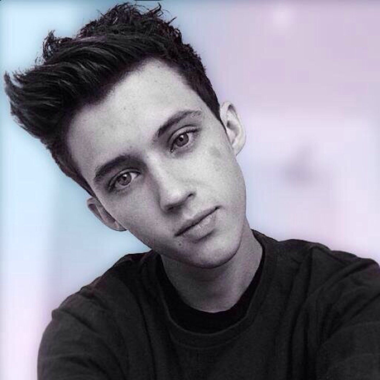 FREE FOLLOW FROM @troyesnuggett