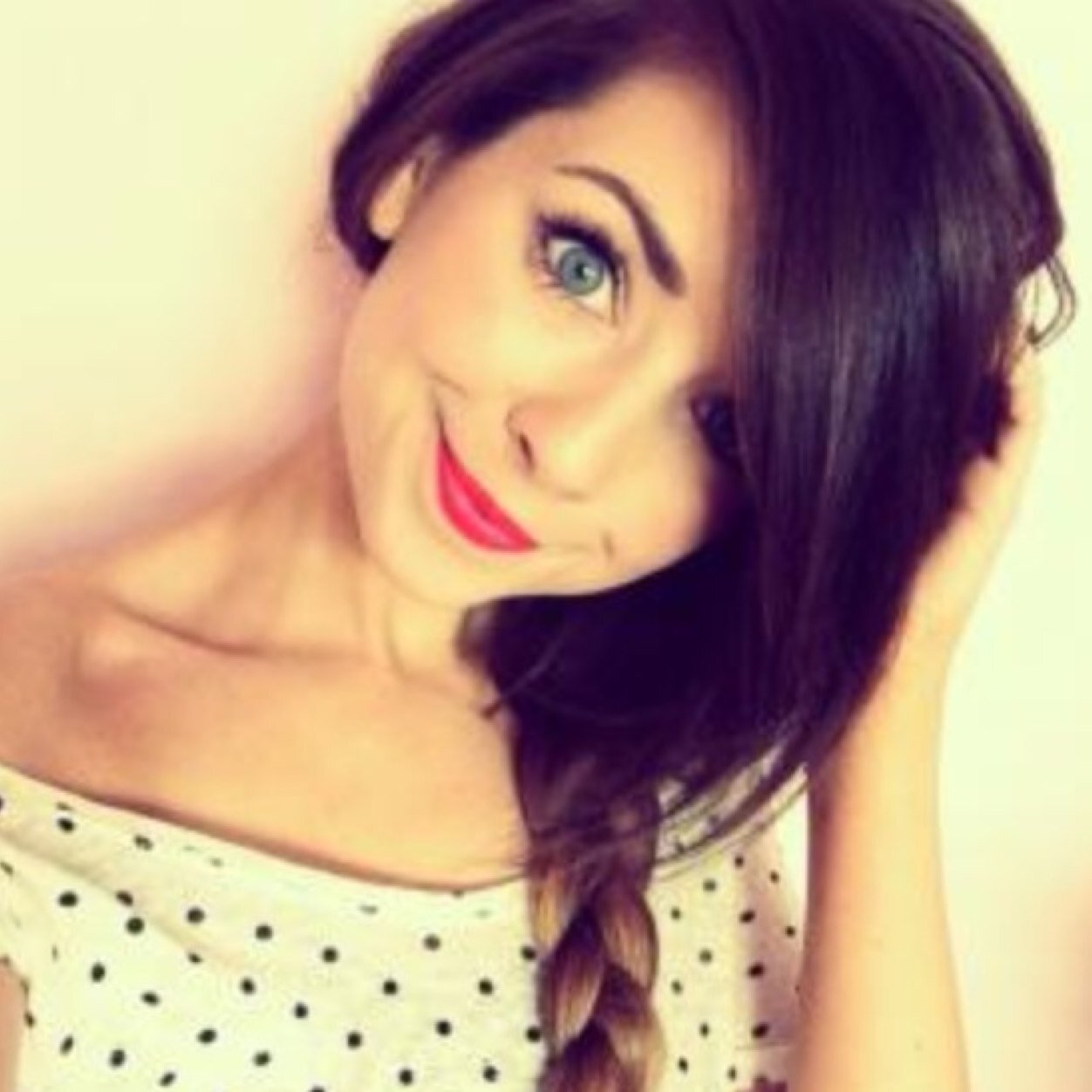 ZoellaFan4Life's profile picture. Zoella is perfect