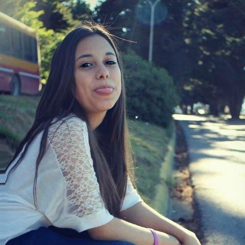 martinapellero's profile picture. La mejor manera de ser feliz con alguien es aprender a ser feliz solo. Así la compañía es una cuestión de elección y no de necesidad.