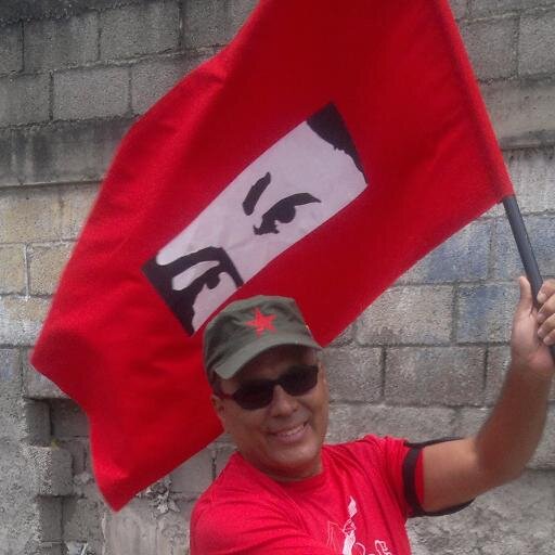 Perdóneme la redundancia; soy chavista y amo a mi pueblo !!