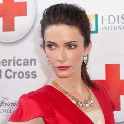 BitsieFan's profile picture. Fansite for actress Bitsie Tulloch, currently staring on Grimm.  We're not Bitsie you can follow her @BitsieTulloch