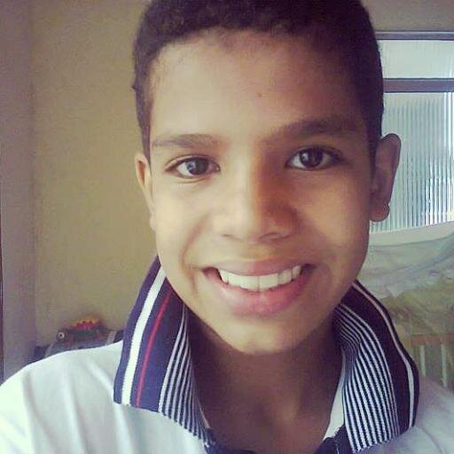 Ajudar o próximo e um ato de grandeza ,mas por outro lado tente se ajudar primeiro... ✌♥ ✌