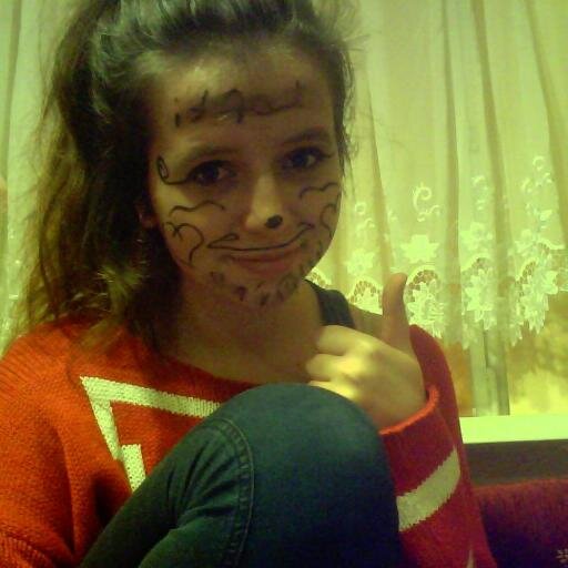 Hey! My name is Karolina. I love One Direction! FOLLOW ME!