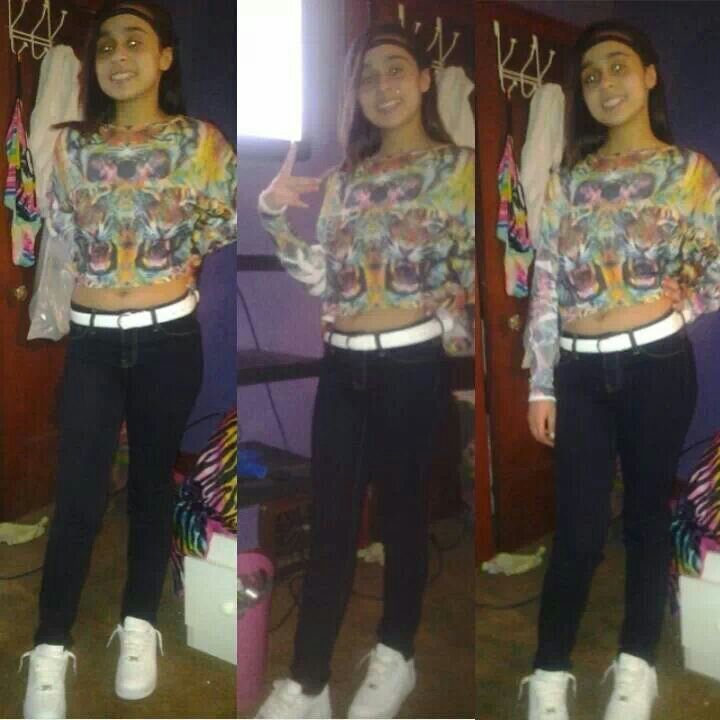 you already here, so stop lurkin & follow my bby mikayla .. & when you done do tha same for me(; @lifeof_jordyn