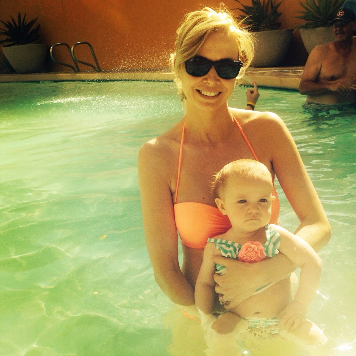 amydeka77's profile picture. Mama of cuties