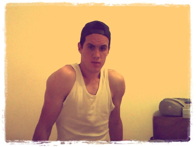 hamzabennis5's profile picture. Life is always better when i'm playing Tennis