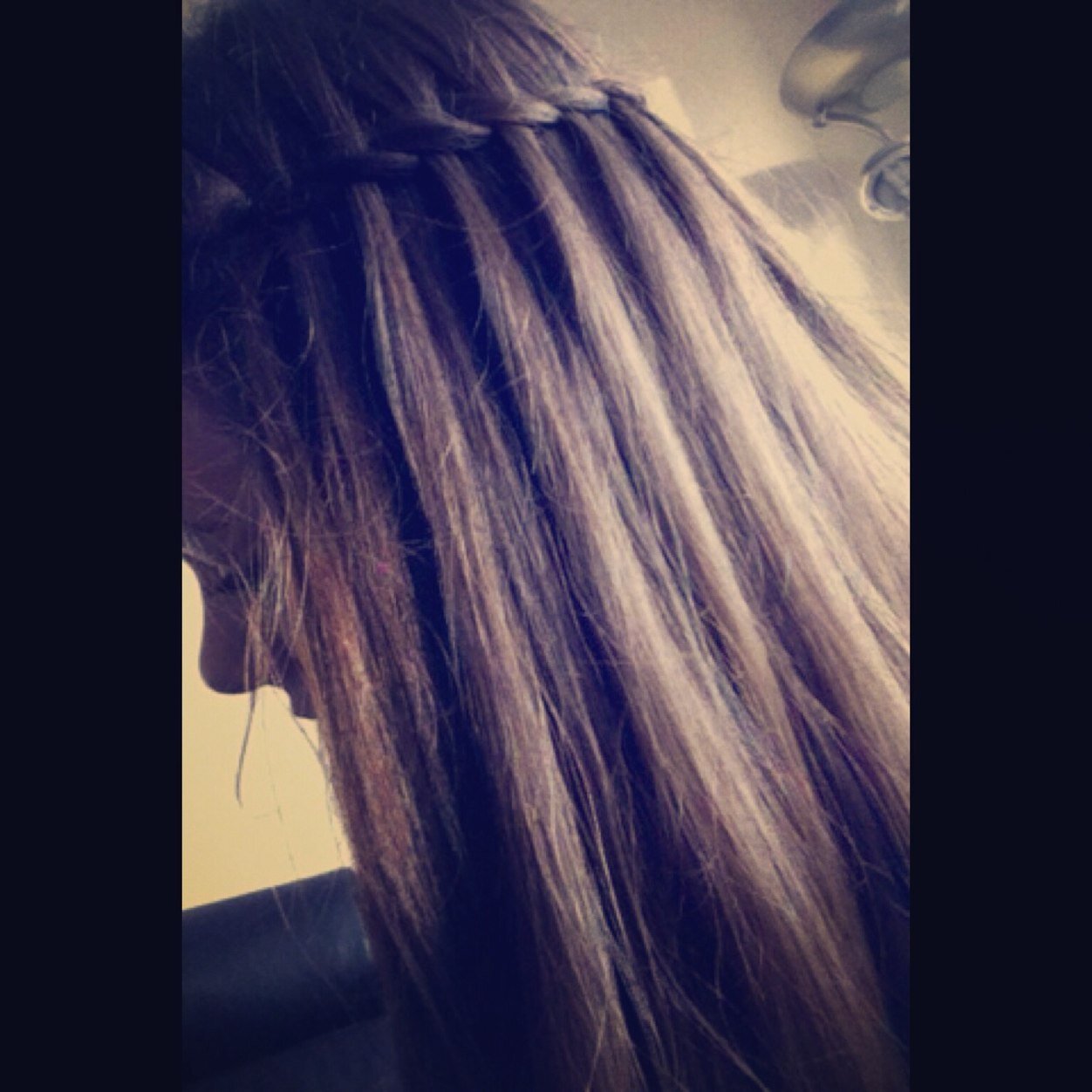 insta ; debvbx