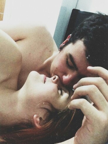 Aspetterò qui per sempre solo per vederti sorridere, perchè è vero, io non sono niente senza te.