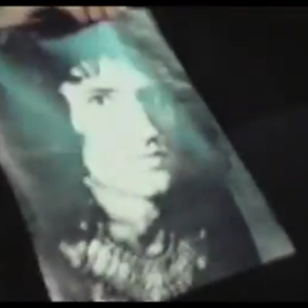 I love rock and heavy meatal!!!! Im ten and im fucking kik ass I!!!!!! love queen!!! But i will post other Bands i like to!!!!