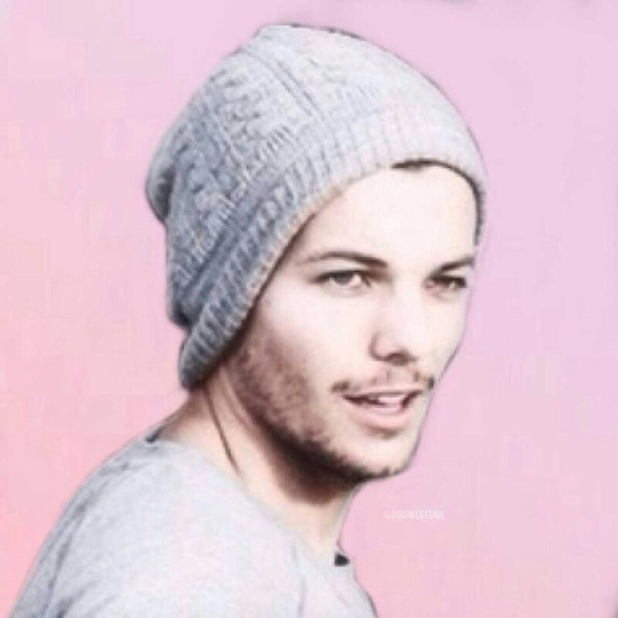 ❤️IF U LOVE 5SOS OR 1D FOLLOW HER @owlouisgirl FOLLOW OR UNFOLLOW❤️