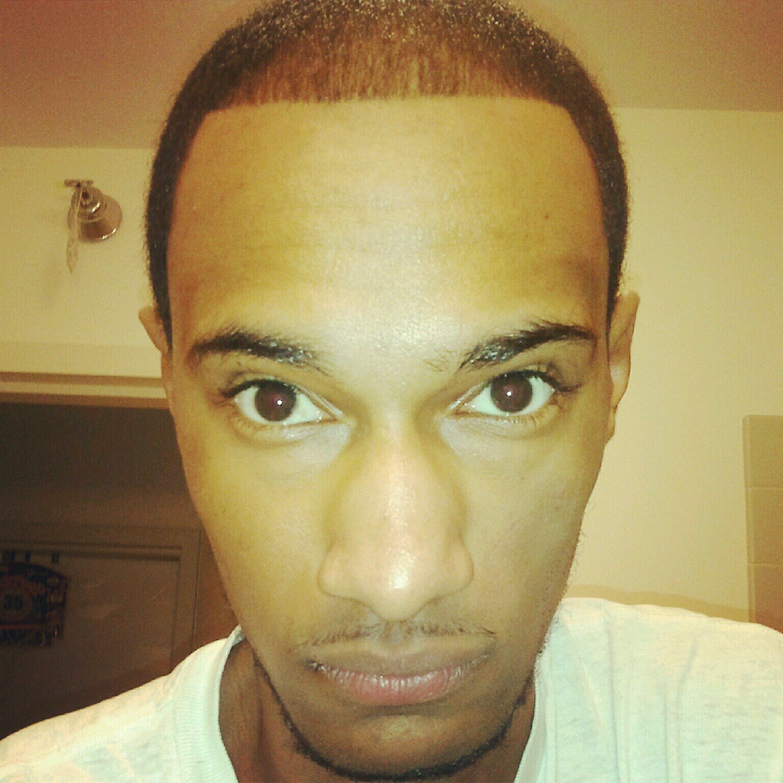 Lovenone5252's profile picture. 