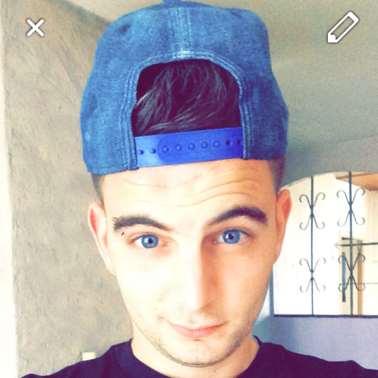 AlexisPaillet's profile picture. Instagram : Alex_Paillet. Snapchat : Alex_Digne #TeamPsg ❤️