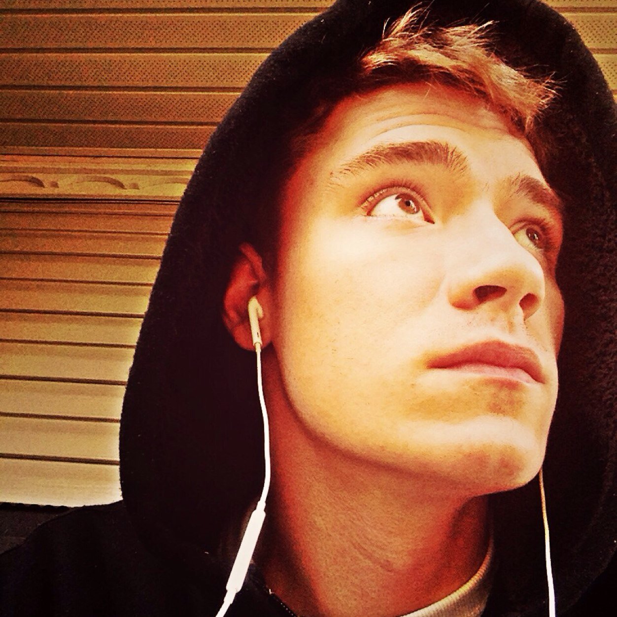 My names Jake.. I look like Edward Cullen i guess?