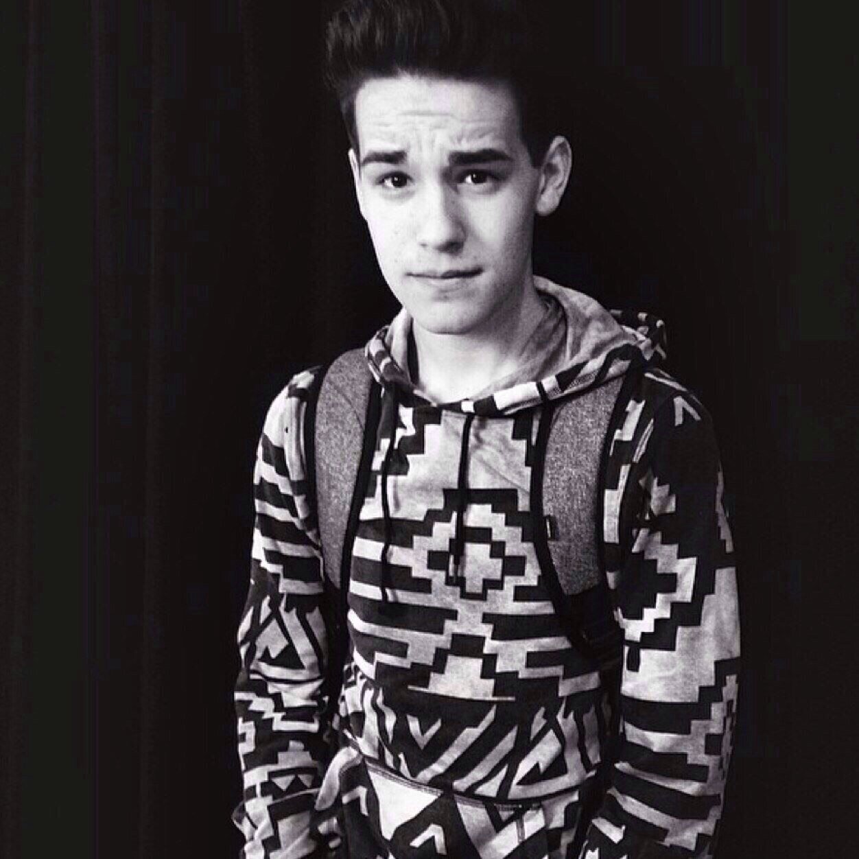 dtfjacobfollow's profile picture. Follow @dtfjacob because she is about to reach her goal! ASK FOR A FOLLOW BACK, THOUGH SHE HAS FOLLOW LIMIT SHE WILL LATER