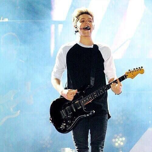 FC Criado Desde: 26/10/2012

Agradeço Todos Os Dias Por Você Ter Entrado Em Minha Vida !! =D   I Love You ღ  @NiallOfficial
