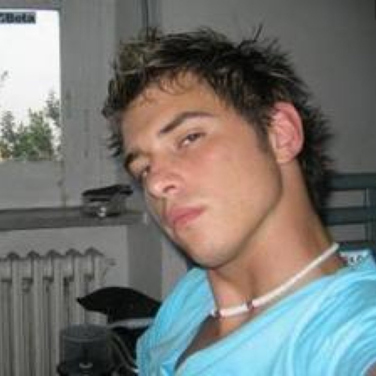 albrto88's profile picture. Distribuidor de agua