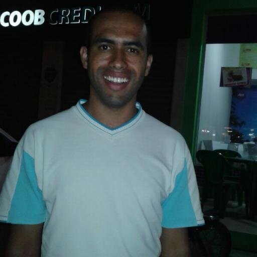 AdrianoGoogle's profile picture. Um filósofo dessa minha nada mole vida.