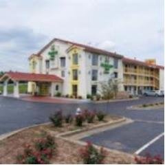 $236 Per week - Jimmy Carter I-85 770-448-8686 Former La Quinta Inn - Nice Pool - Behind Cracker Barrel and McD - Denny's I block I-85 Jimmy Carter -