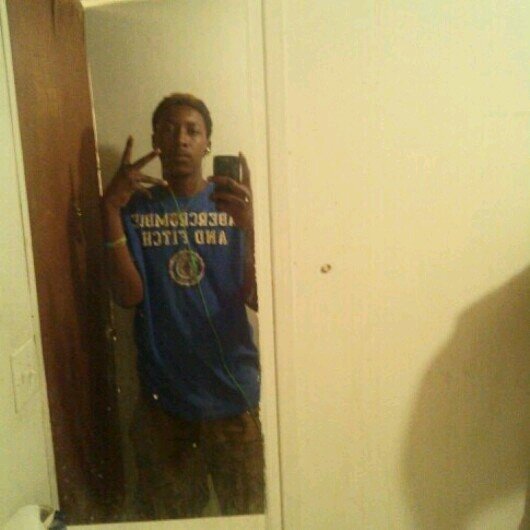 Chill, smoke, text, tawk opt, keep it real is all i do. Be real wth me ill be real wth u. But aye follow me n ill follow u back. #Squaddddd
