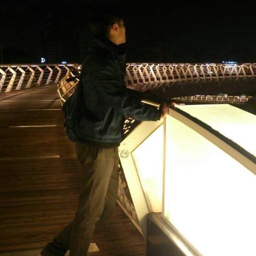 saberliou's profile picture. A software engineer who enjoys playing badminton.
