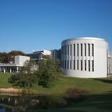 慶應義塾大学湘南藤沢キャンパス（SFC）への入学を熱望する受験生を応援するヘルメスゼミ(R)の公式アカウントです。ヘルメスゼミには、一般入試のための英語・小論文対策、AO入試のための志望理由書・プレゼン対策のほか、AO入試と一般入試の双方の対策を行う特別講座もあります。http://t.co/ij8KNCG7TO