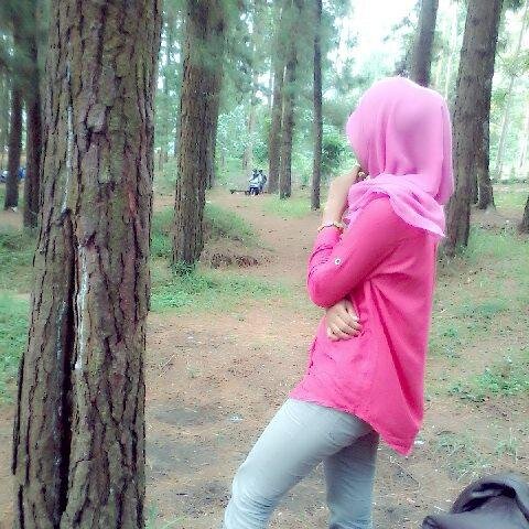 elih_widiarti's profile picture. Pengalaman mengajarkan aku tentang arti hidup ini keep smile ;)