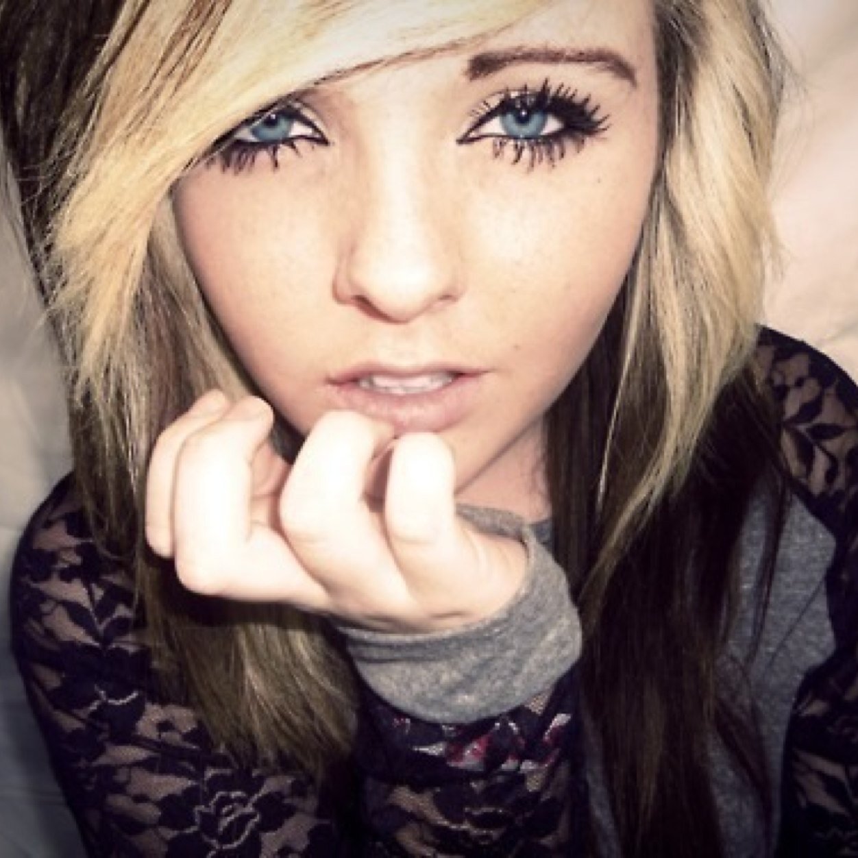 Hi, i'm Savannah. I love playing softball. My fav color is green:) #TeamTaken #NewOnTwitter! #FOLLOW ME!!