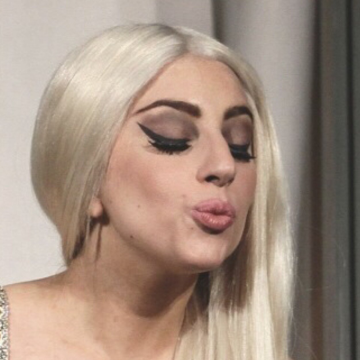 The Official unoffical Twitter feed for 2014 Lady Gaga for Versace Ad campaign. #VersacelovesGaga