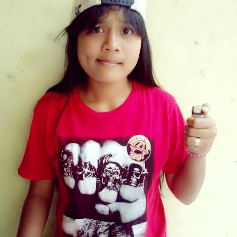 28november1998 | SMPN2ciomas | Lebih baik diam dengan rasa sayang,daripada tersakiti oleh harapan♥:-)