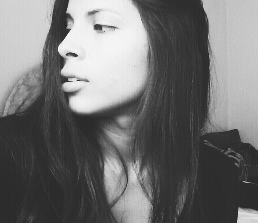 DaffEspitia's profile picture. Estudio Derecho pero ya no creo en cambiar el mundo.