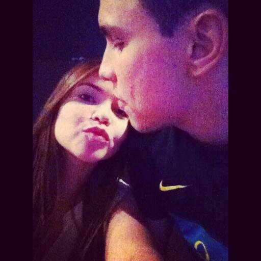 maandreinam's profile picture. Futura Odontólogo.  La diferencia entre lo que Dices y lo que Eres es lo que Haces.    instagram: maandreinam