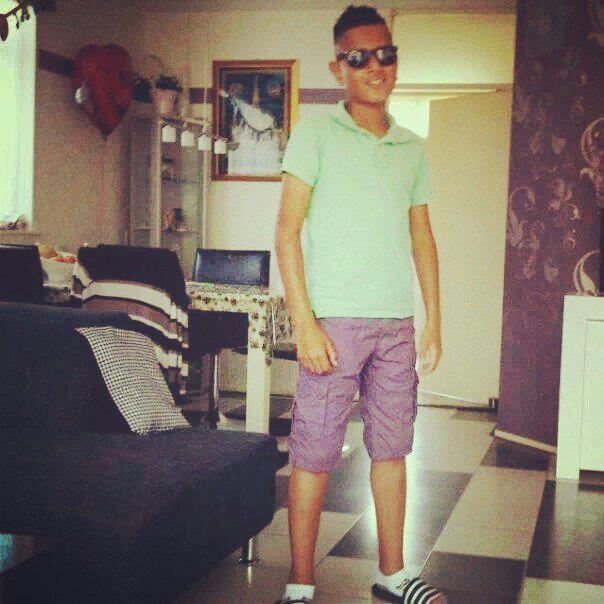Surinaams || Lief || Real madrid || 14 years || Mama #1 || Whatsapp ? Vraag maar ?? || IG; iiamzm__ ||♥