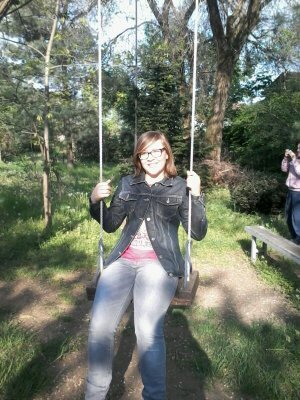 Hi,i am 13 old,Directioner Italian, love music and One Directioner my life!!!! *___*