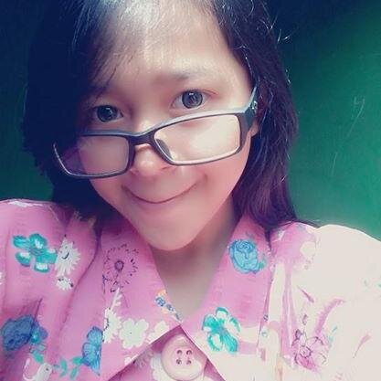 hanya dia dan dia yang ada di hatiku saat ini :D :* lebay sedikit boleh lah sayah ini ;)