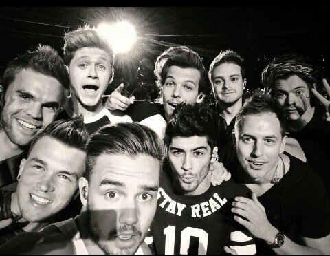 Aloha, Almu, Ana, Ana, Andrea, Ana, Cande, Eva, Ines, Laura, Gema, Marta, Pilar, Silvia, Trini, Yusmerie, Maria  #DIRECTIONERS