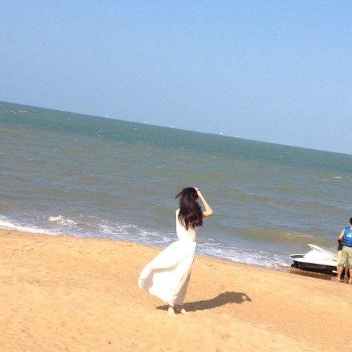 Love and share fashion with you, focus me I will focus back.
