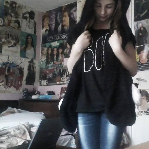 Hello i'm a #Directioner #Lovatic   #Beliber I love Lana Del Rey and Ellie Goulding xx 
Bulgaria xoxo